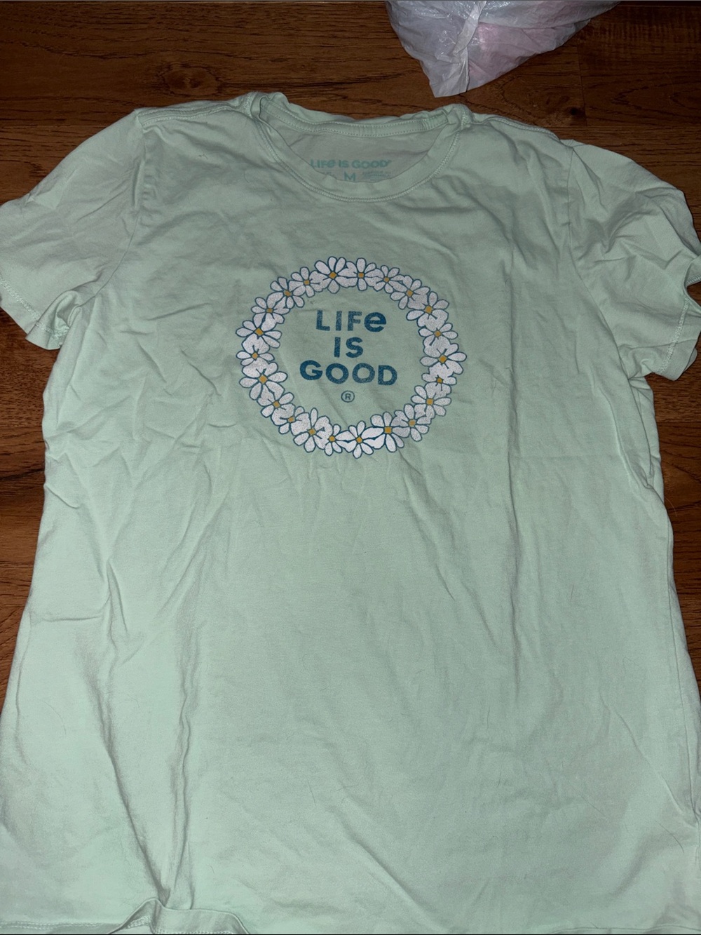 Life Is Good Pale Mint Daisy Graphic Tee size medium